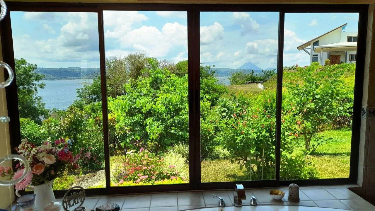 Lake Arenal Multi Family Home - Only 300 m from Lake Arenal - Gallery image 6