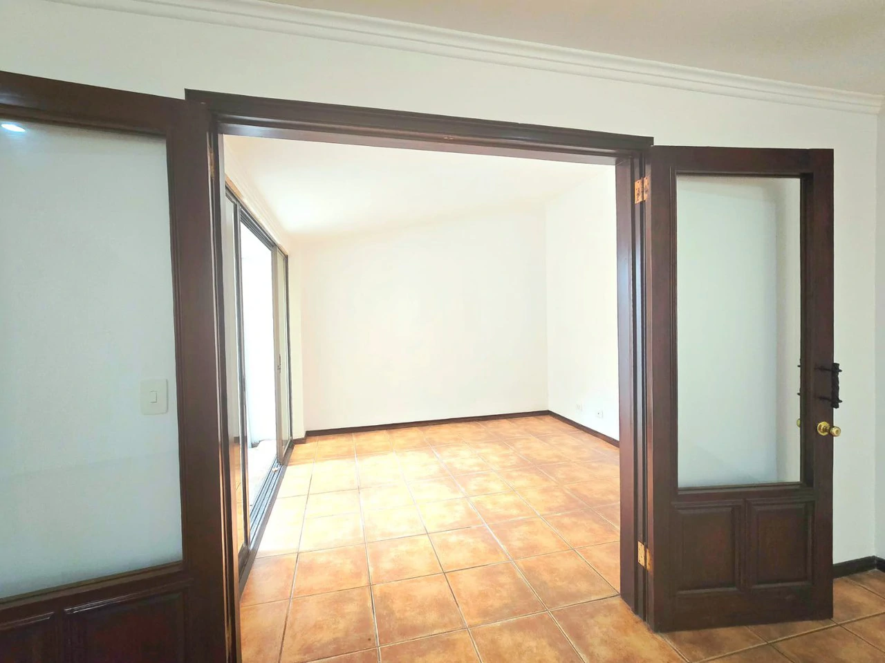 BARGAIN House for sale en gated community Ciudad Colon Costa Rica - Gallery image 3