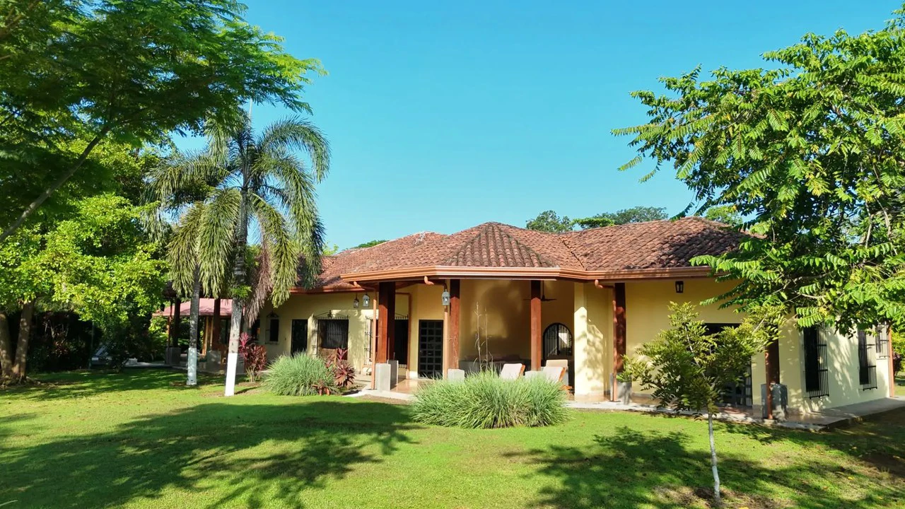 Tropical Luxury Estate with Private Lake, Pool & Prime Location Near Costa Rica’s Best Beaches: Near the Coast House For Sale in Parrita - Gallery image 2
