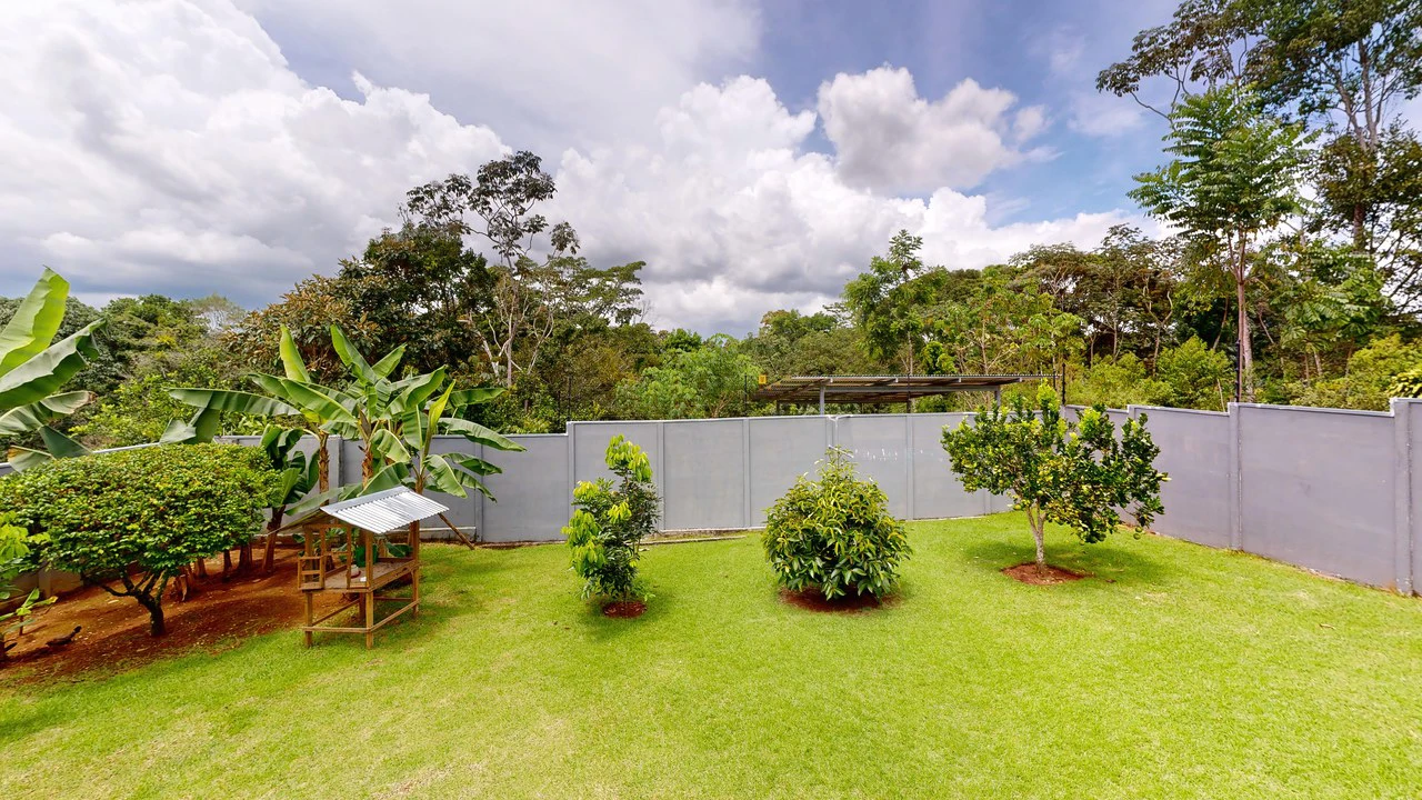 Spacius Home in Pérez Zeledón | 3 bedrooms, 3 Bathrooms - Gallery image 25