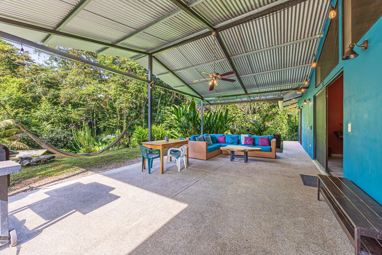 Tropical Hideaway – 7 Acres of Secluded Riverfront with a 3-Bedroom Home: Mountain House For Sale in Bahía Ballena - Gallery image 4