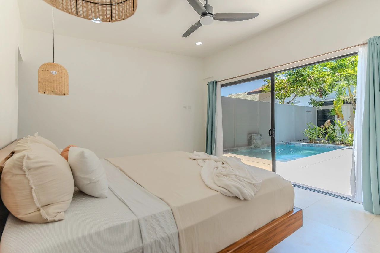 Location,Location, Location – 3-Bedroom Villa Steps from the Beach - photo 7