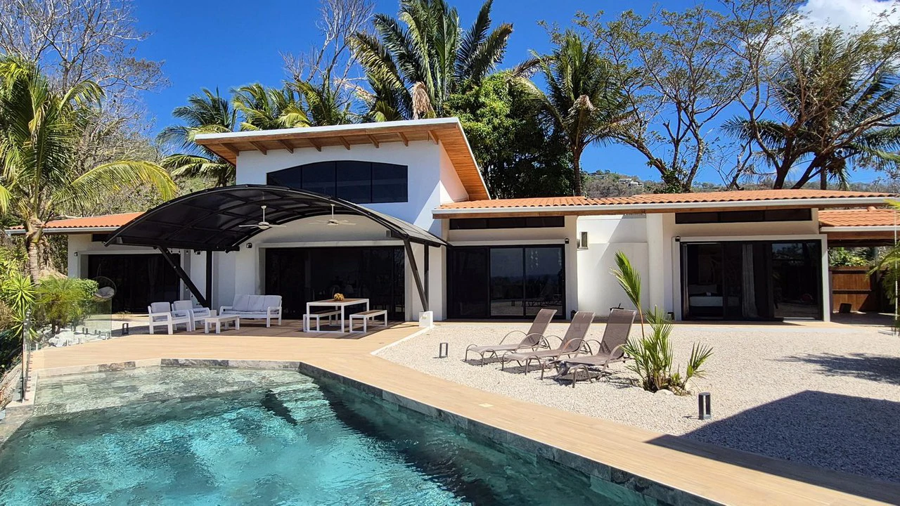 Casa Happy Eden: Elegant Ocean View Villa with Infinity Pool in Exclusive Boca del Toro – minutes from Carillo Beach - Gallery image 2