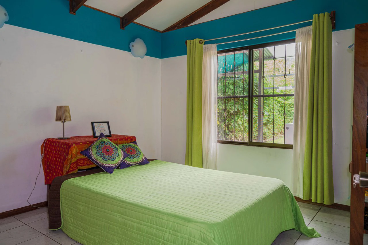 Matapalo gated home, 5 minutes from beach - Gallery image 13