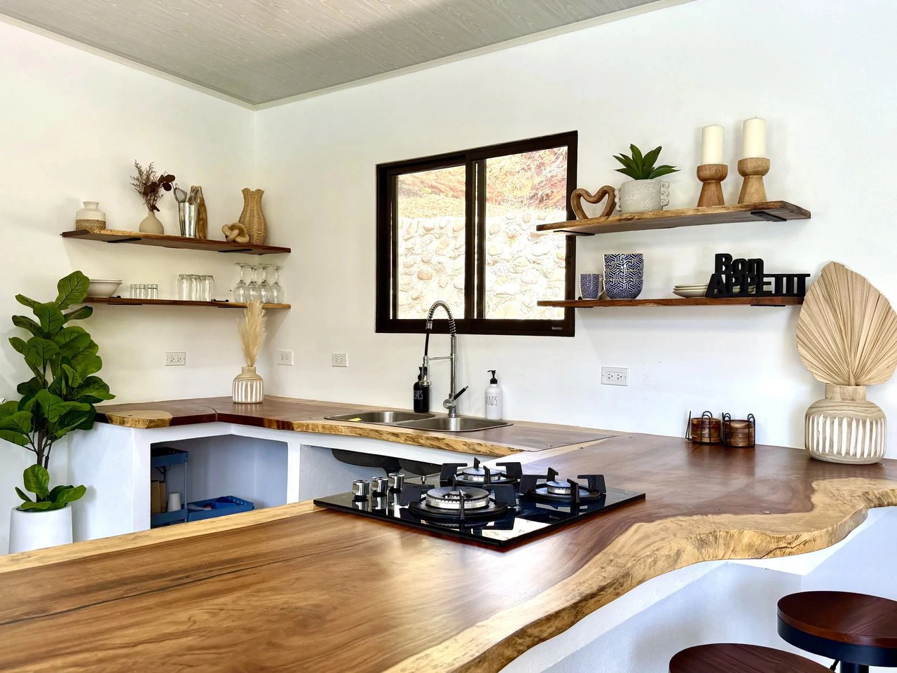 CASA BRISA ABIERTA: Turnkey Tropical Living on the Edge of Cobano $349,950 USD - Gallery image 17