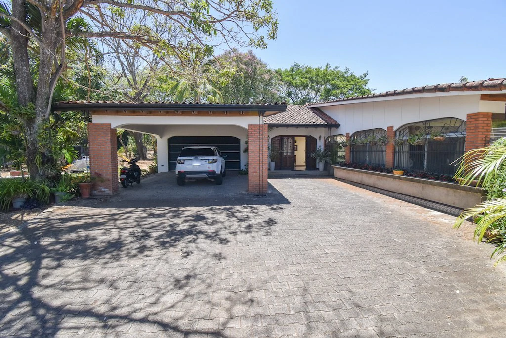House For Sale in Bosques de Doña Rosa - Gallery image 6