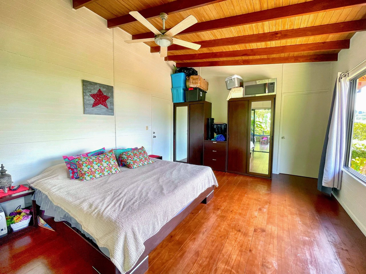 2.24 ACRES – 7 Bedrooms Ocean View Boutique Hotel With Two Pools, 5 Minutes to Uvita, Multiple Rental Options!! - Gallery image 38