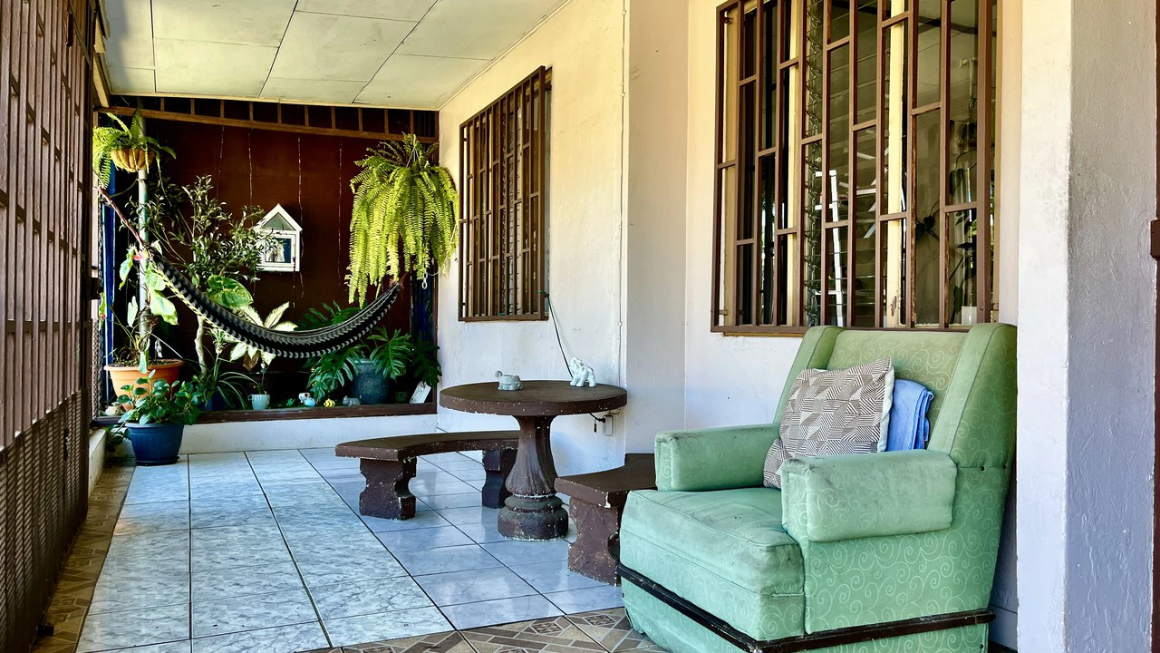 FOR SALE: 2,152 SQFT HOME IN BARRIO UNESCO, PEREZ ZELEDON: PRIME LOCATION 3 MINUTES FROM DOWNTOWN - Gallery image 4