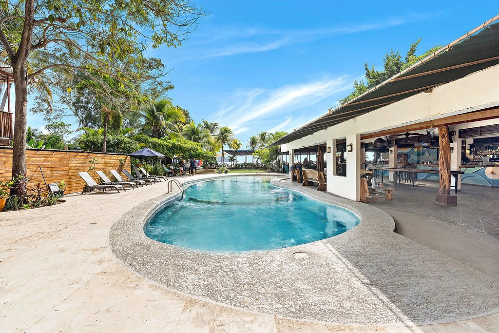 Beachfront Restaurant: Titled Beachfront Land Included in Sale!  Great Business Opportunity! - Gallery image 3