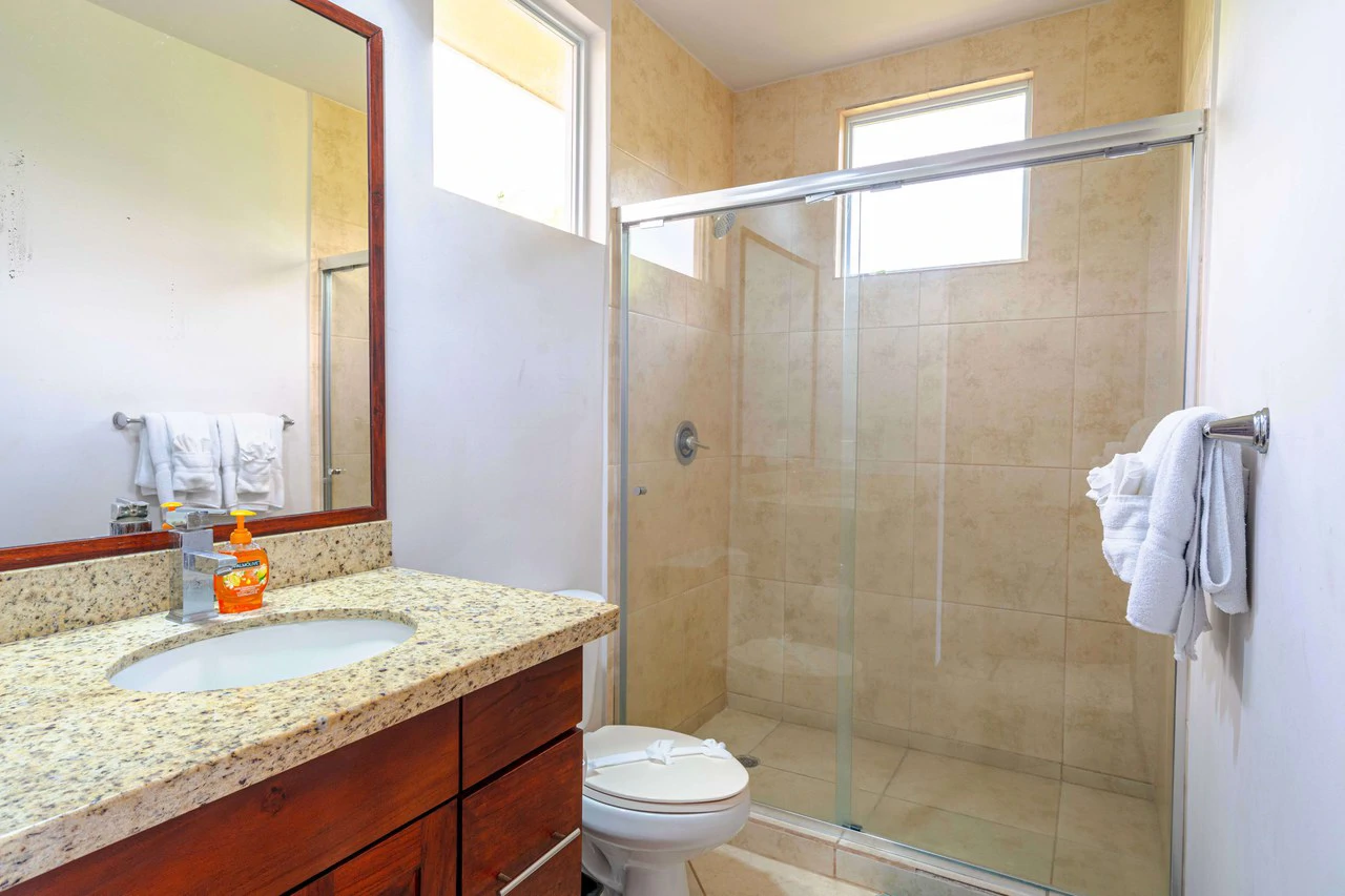 Casa Fox Las Palmas: Mountain House For Sale in Quepos - Gallery image 20
