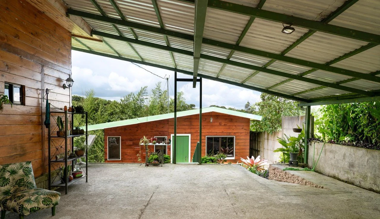 For Sale – Exclusive Property with Panoramic Views and Commercial Potential - Gallery image 6