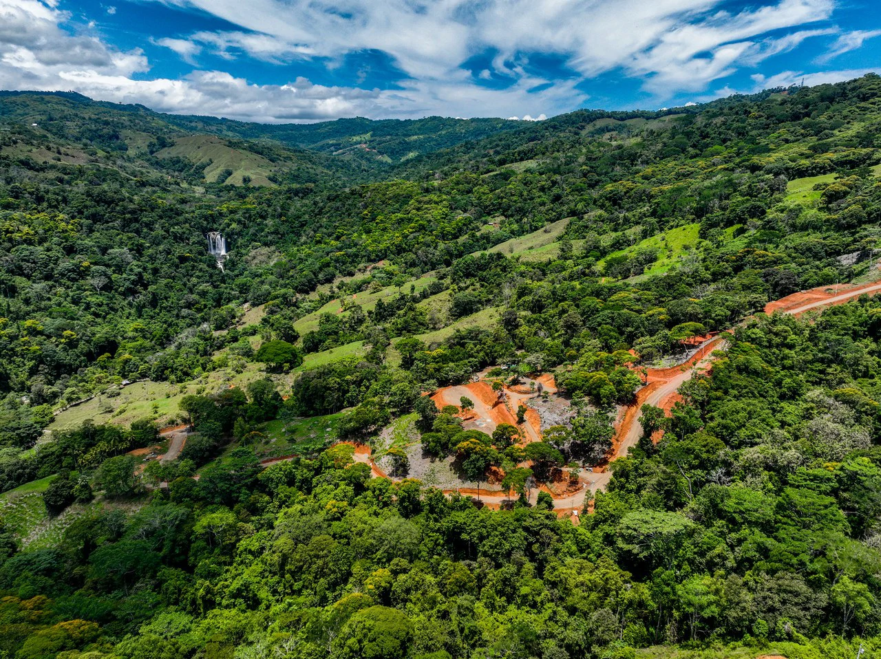 Just Over 3 Acres Riverfront Land in Platanillo Above Dominical - Gallery image 2