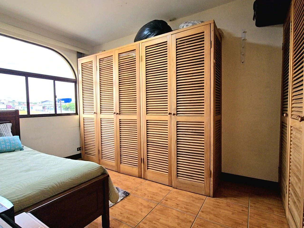 House For Sale in Llorente - Gallery image 13