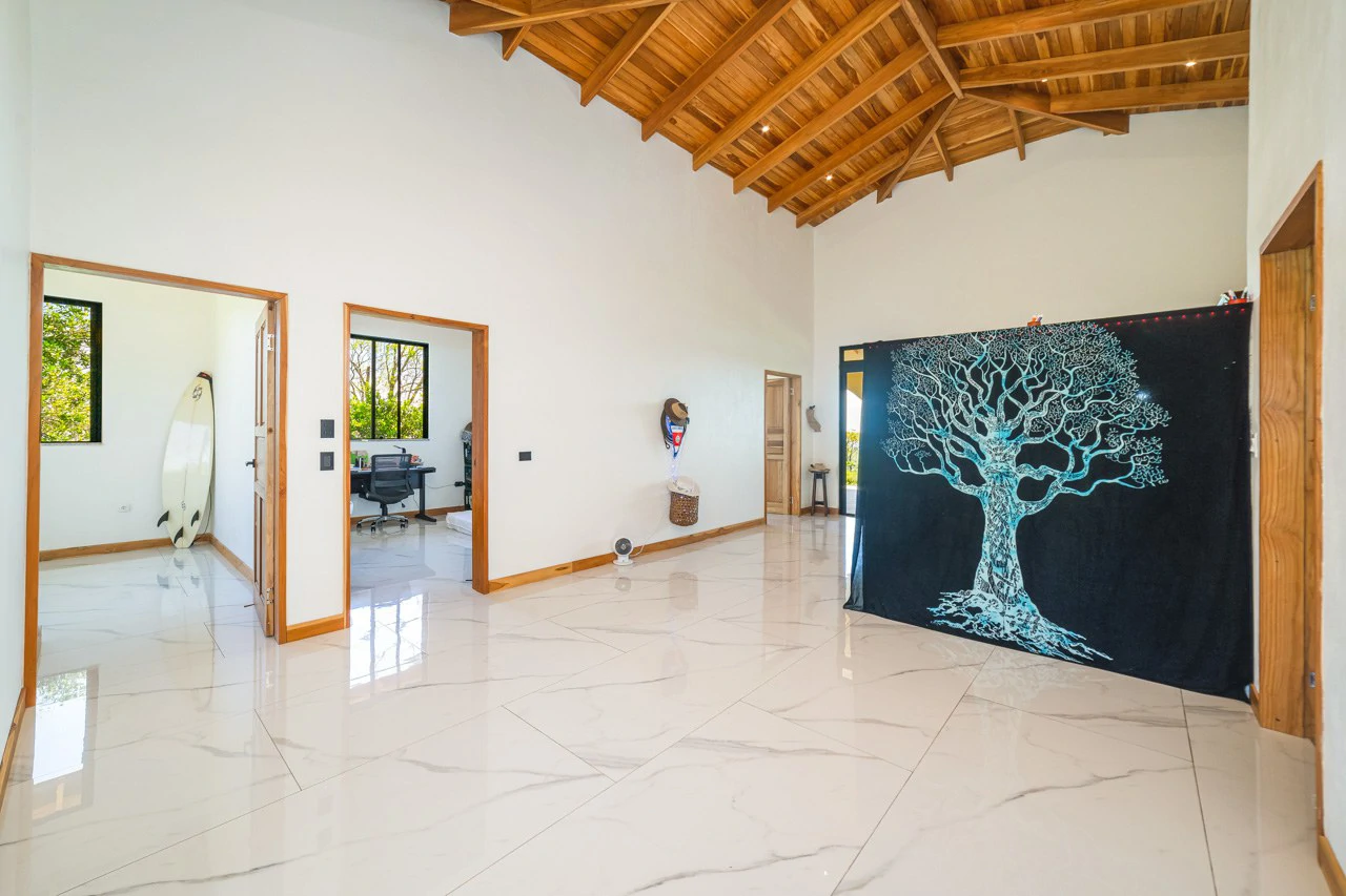 Altos de Socorro: Hilltop Farm with Expansive Ocean Views - Gallery image 23