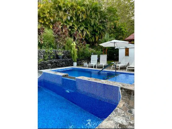 BEAUTIFUL HOUSE WITH SPECTACULAR POOL - Gallery image 15