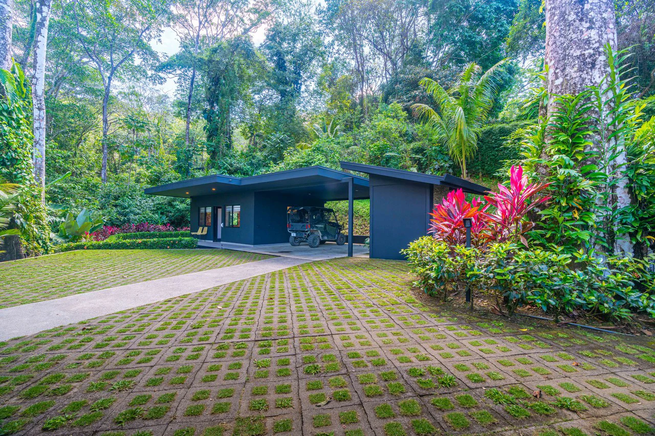 Escaleras Modern Elegance with Ocean Window Views and Jungle Tranquility, Dominical Costa Rica - Gallery image 53