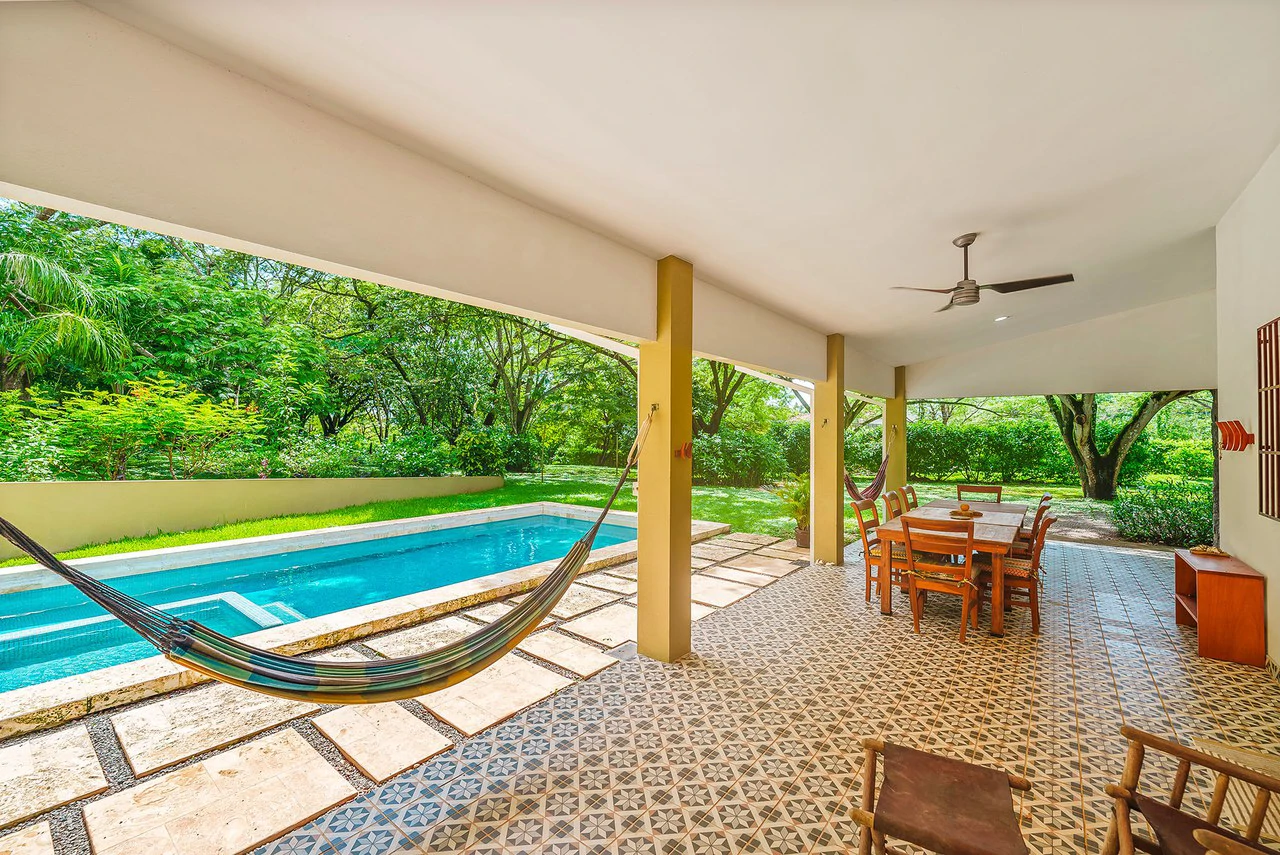 Campo de Sueños: Fresh 3BR Beach Home & Pool on 3/4 Acre - Gallery image 13