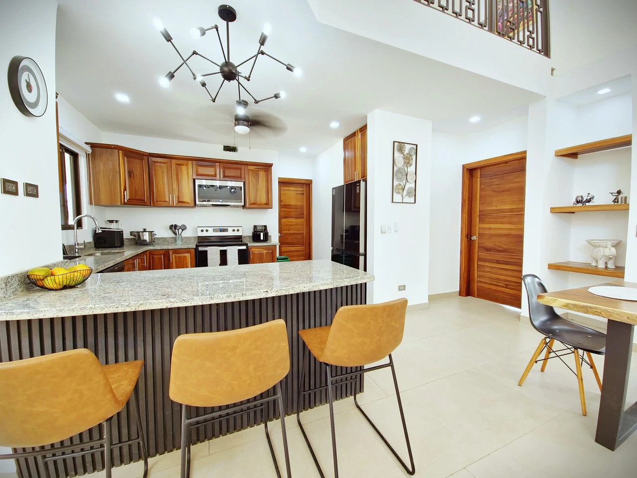 Price Reduced - Modern Oasis Near Uvita: Contemporary Living with Pool & Privacy - Gallery image 4