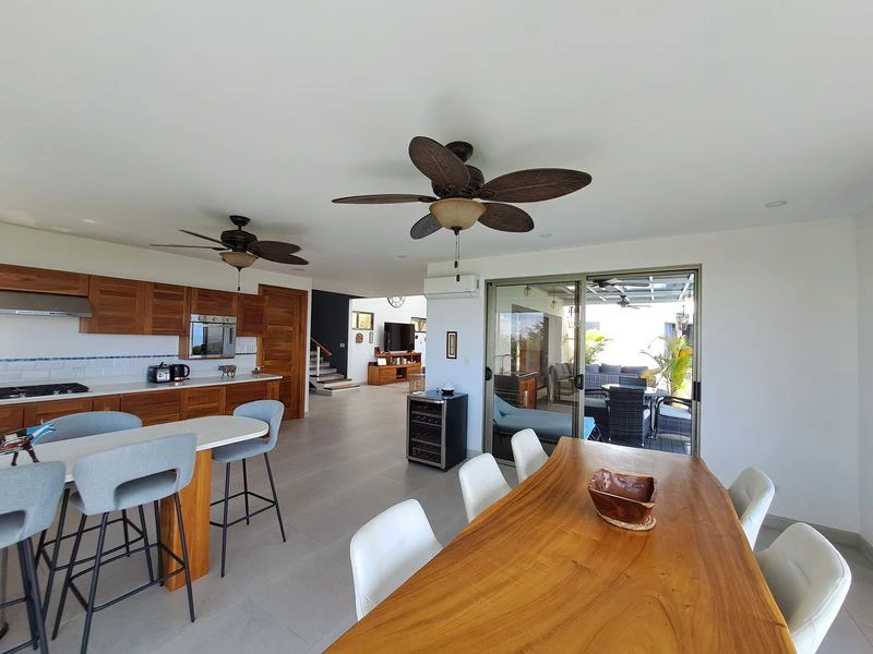 Casa Ying Yang: Modern Elegance with Panoramic Ocean Views, Infinity Pool, and Casita, close to Carrillo Beach - Gallery image 10