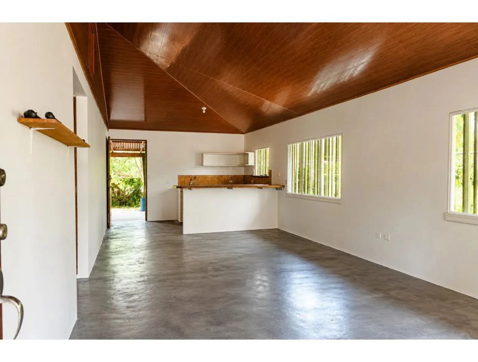 House in Quebrada Amarilla with Lush Garden and Patio - photo 3