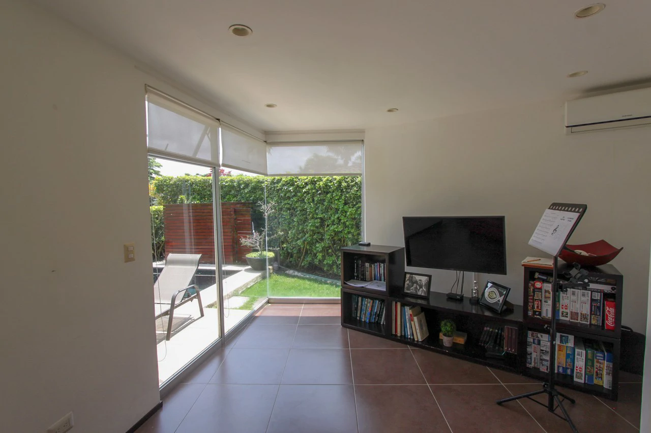 Modern Golf Course Haven: Spectacular Home in Valle del Sol, Santa Ana - Gallery image 22