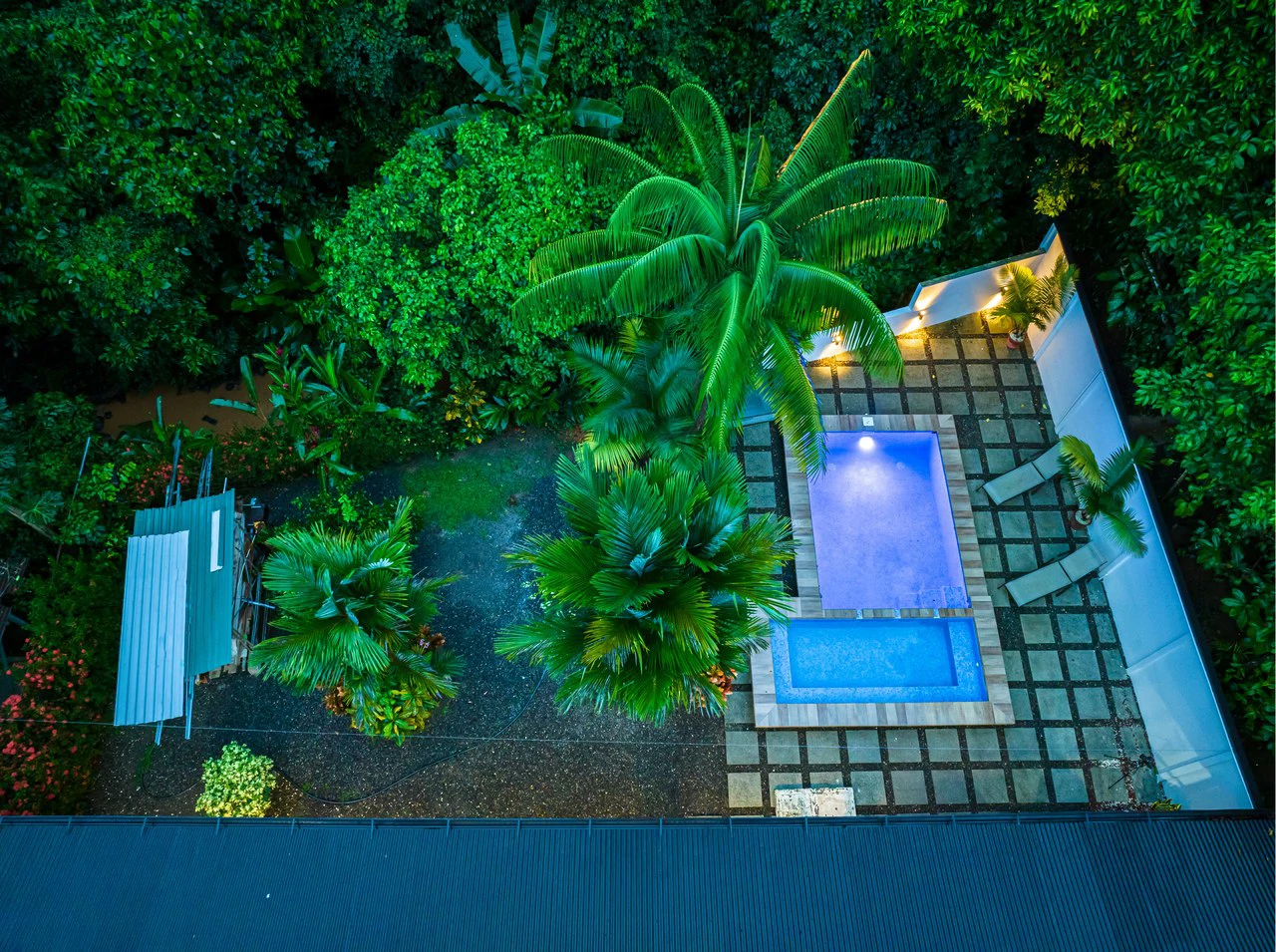 Happy Daze in Uvita: Commercial Building Opportunity in the Heart of Uvita. On Creek with Beautiful Jungle View - Gallery image 3