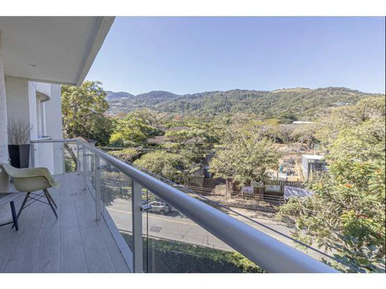 Condominium For Sale in San Rafael - Gallery image 2