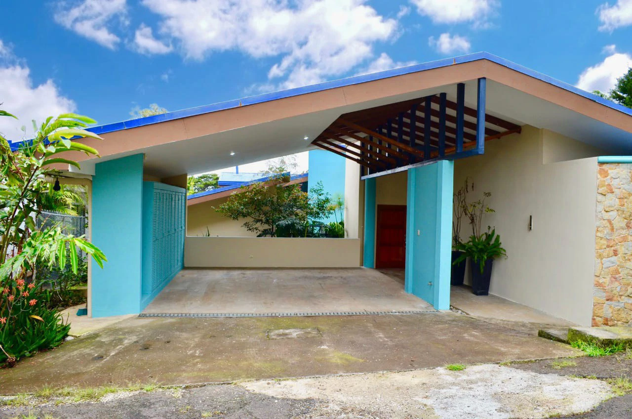 Mountain modern house in San Isidro, Costa Rica - Gallery image 10