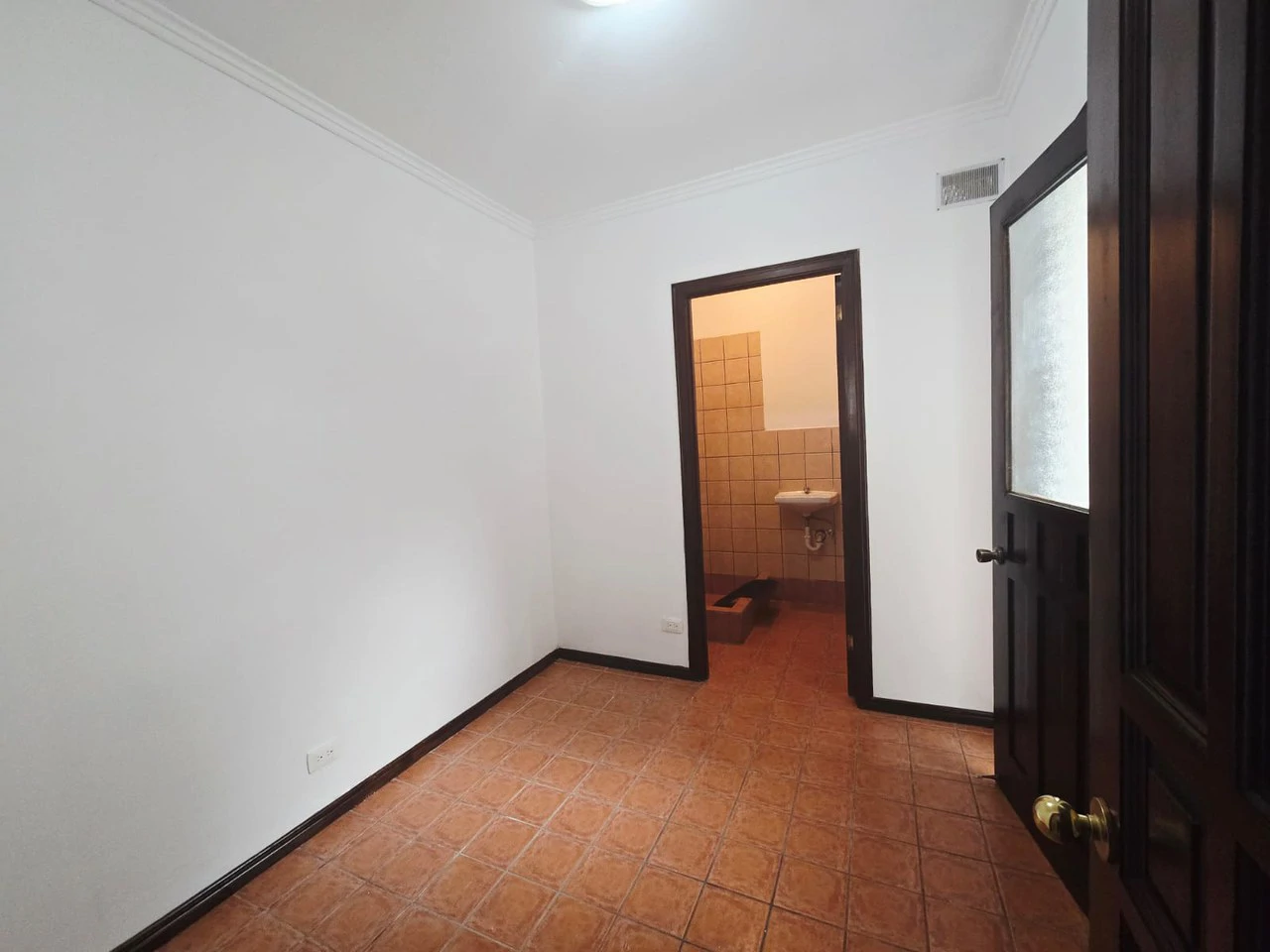 BARGAIN House for sale en gated community Ciudad Colon Costa Rica - Gallery image 18