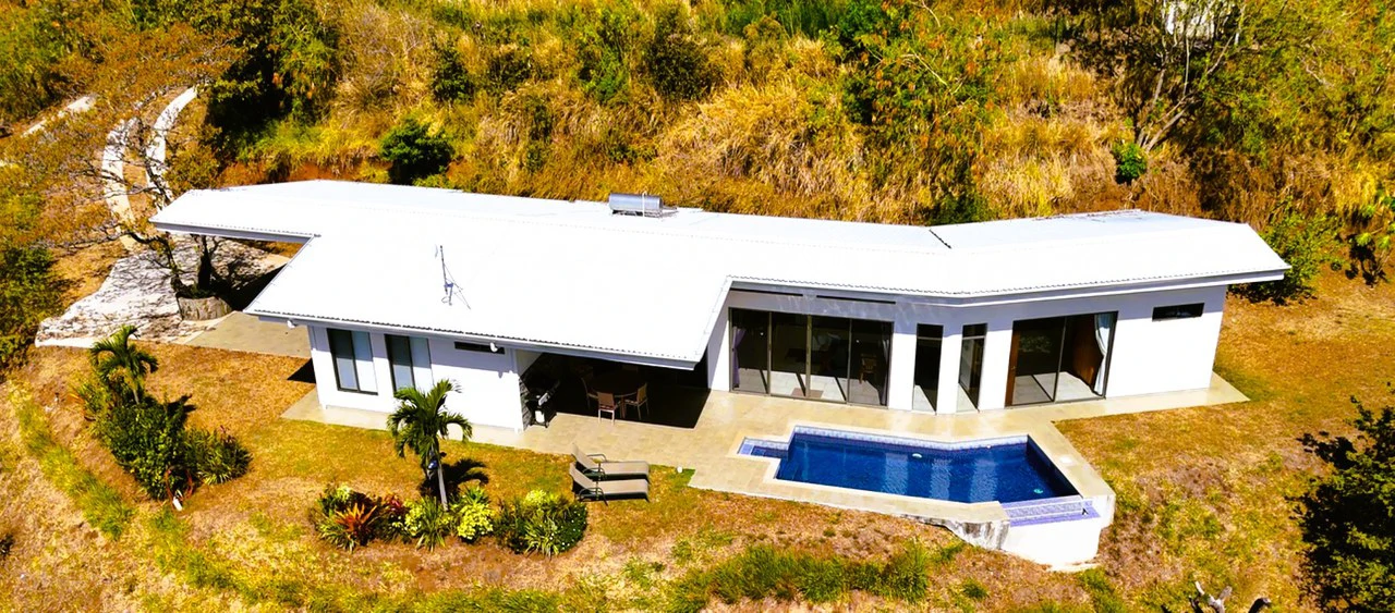 Atenas Hillside Escape: Private Hillside Retreat in exclusive Roca Verde - Gallery image 2