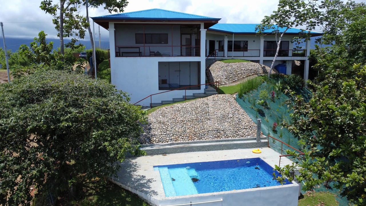 1.97 ACRES – 3 Bedroom Home With Pool, 360 Degree Mountain And Ocean View!!!!: Near the Coast and Mountain House For Sale in Platanillo de Dominical - Gallery image 8