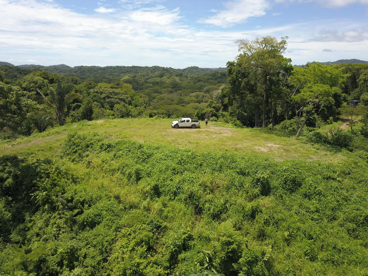 Lot Micky: Perfect Construction Opportunity Near Samara Beach