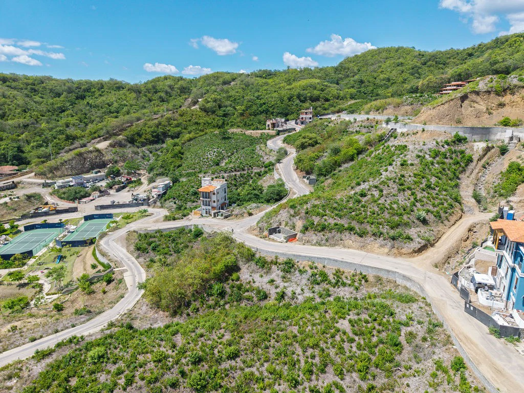 El Prado Lot 96: Build Your Dream Home with Ocean Views in Las Catalinas - photo 10