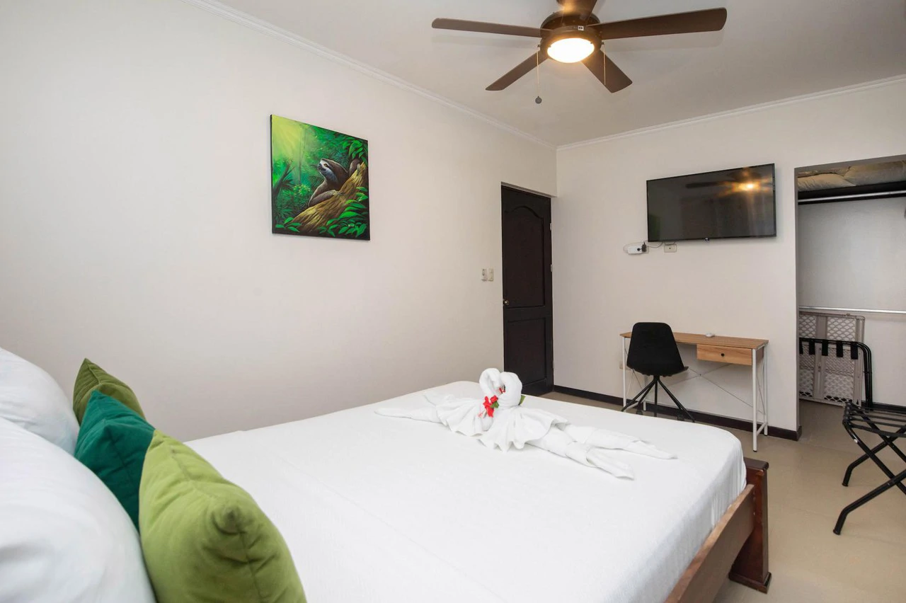 Manuel Antonio 3 bedroom- 3 bath with pool in Gated Development - Gallery image 70