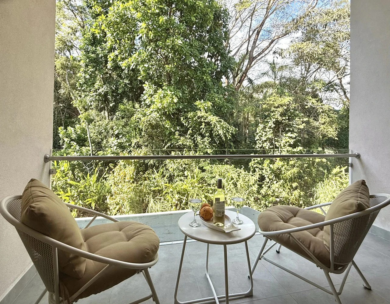 Azul del Mar 52: “Sky Above” Condo for Sale in Los Delfines, Costa Rica $199,000 USD - Fully Furnished 1 Bedroom, 2 Bathrooms - Upper Floor - photo 6