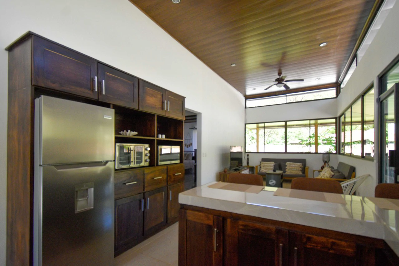 Home and Rental Apartment in Quiet Neighborhood - Gallery image 14