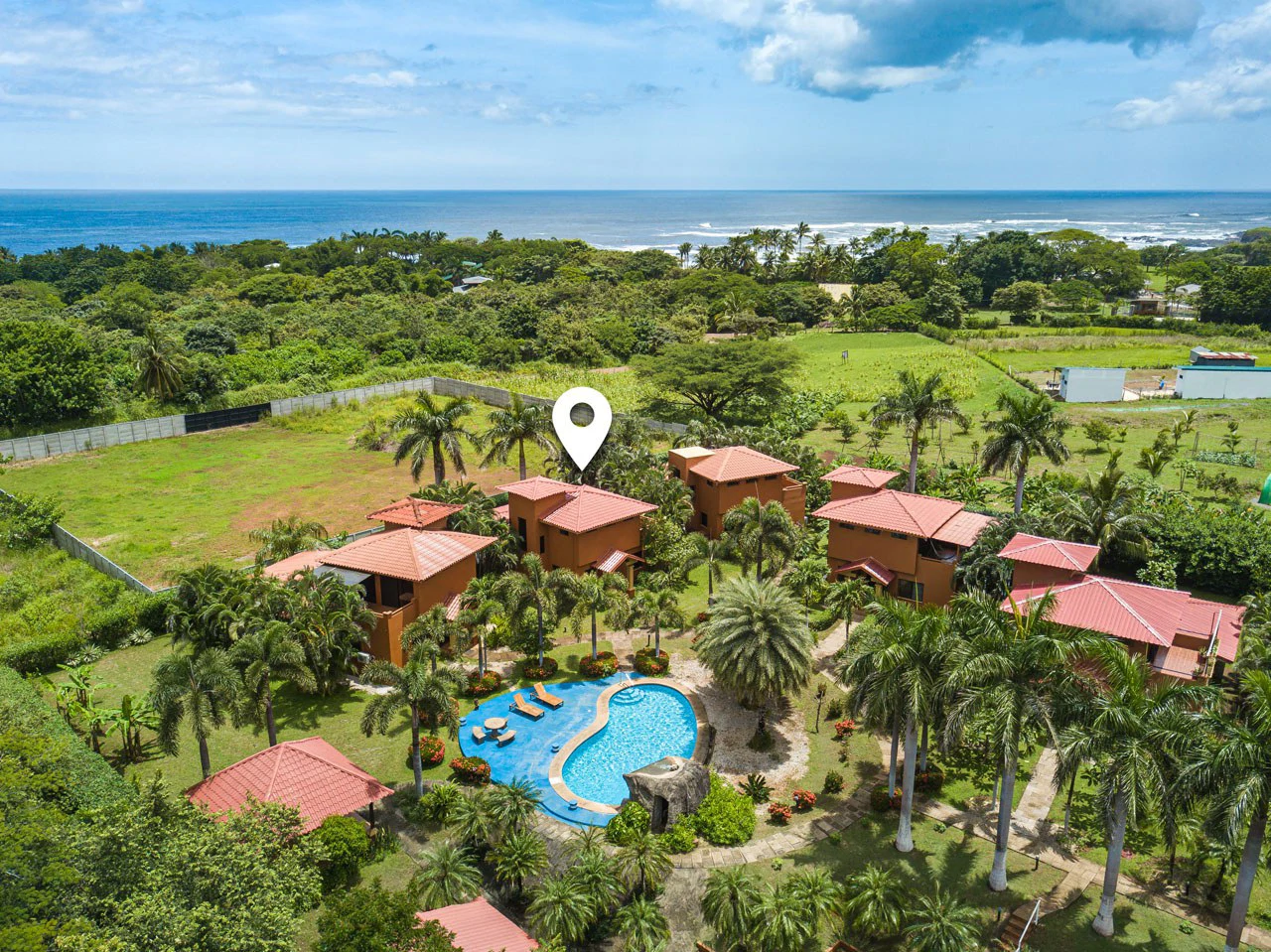 Iguana Villas #2: Perfectly Remodeled 2BR Villa at White Sand Beach - Gallery image 2