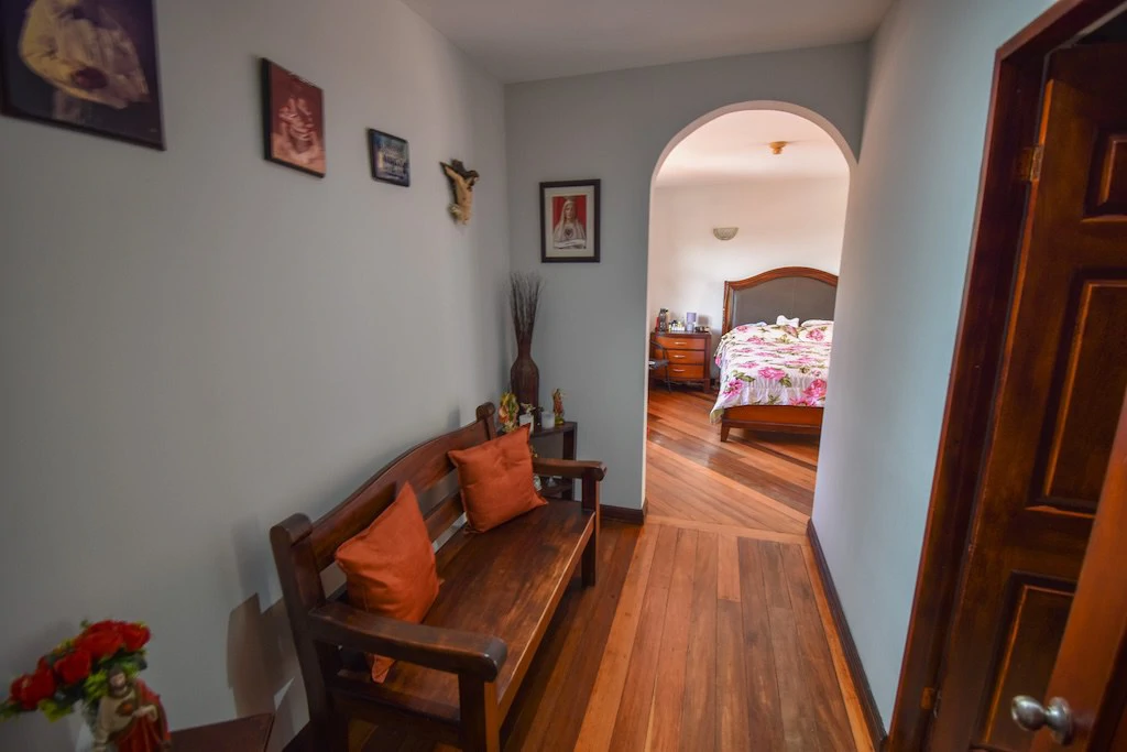House For Sale in San Rafael - Gallery image 28