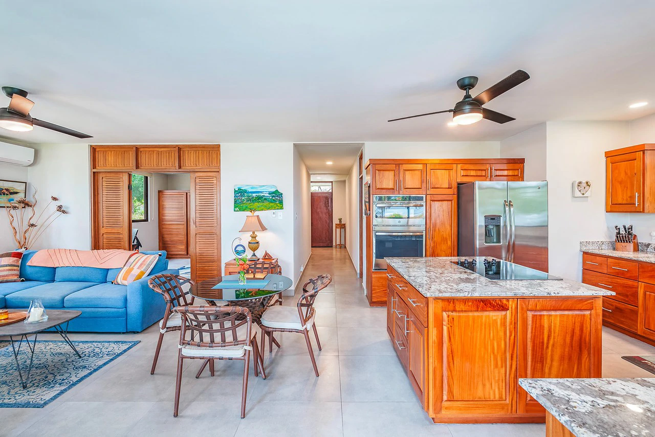 Las Brisas #15: Beachfront Condo With Luxury Upgrades & Unparalleled View - Gallery image 19