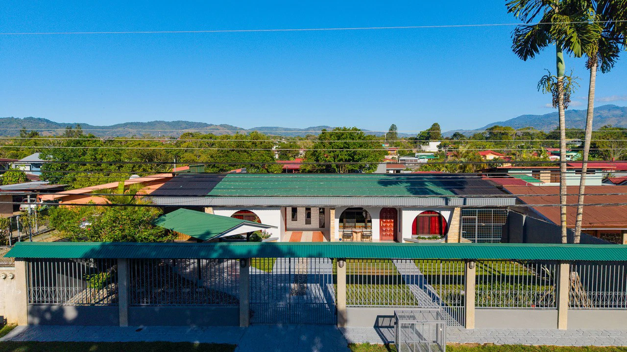 Completely Renovated 5 Bedroom Home in the Heart of San Isidro - Gallery image 86