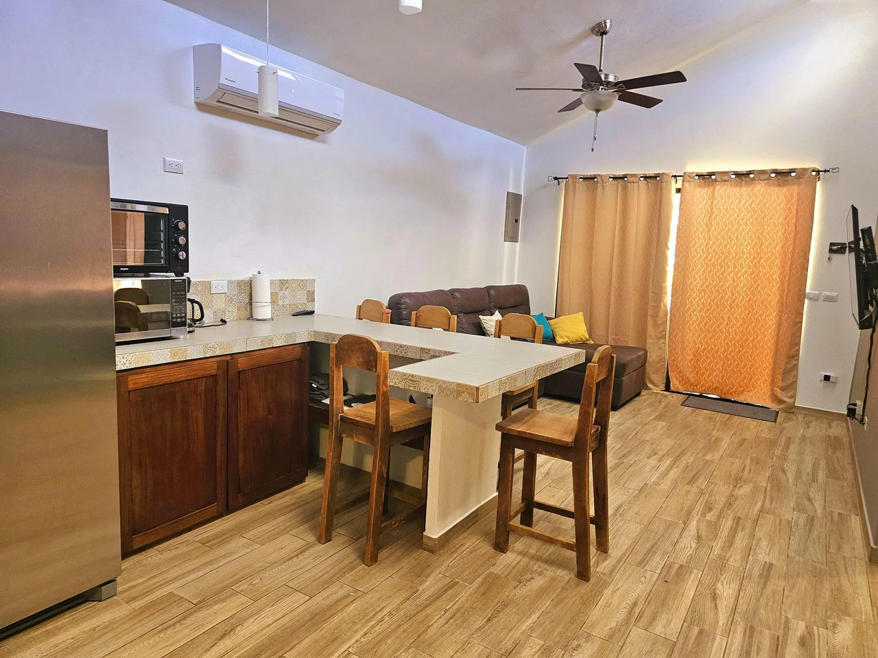 Casa León: Charming 3BR Home w Pool in Town - photo 24