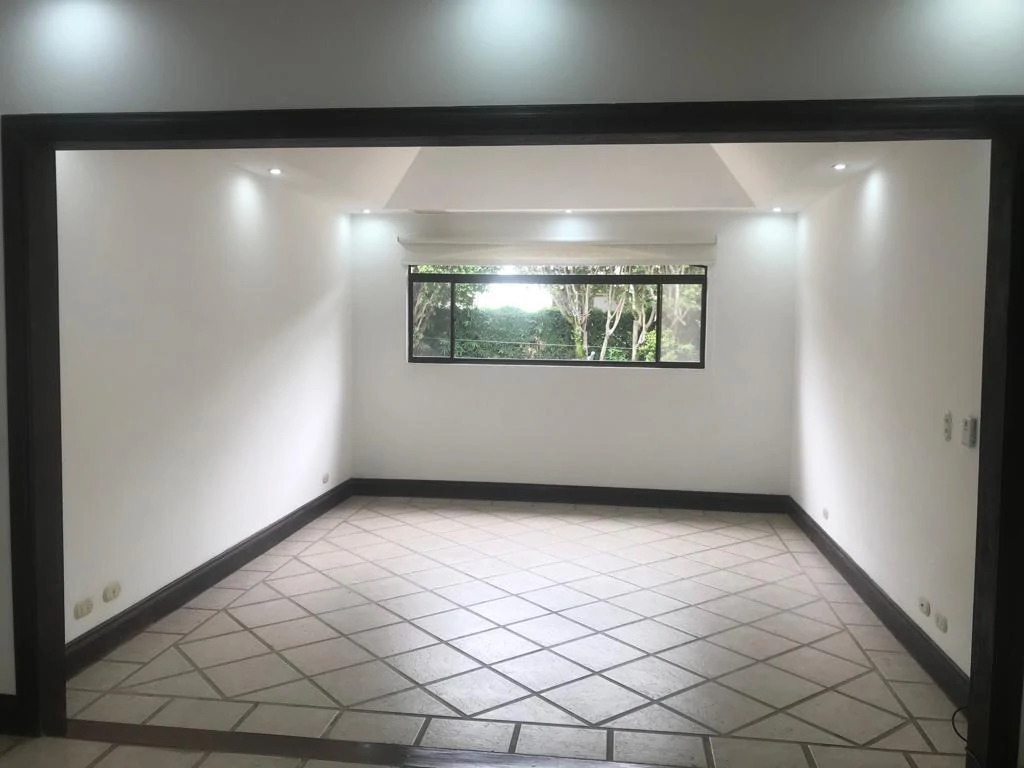 House For Sale in Pozos - Gallery image 10