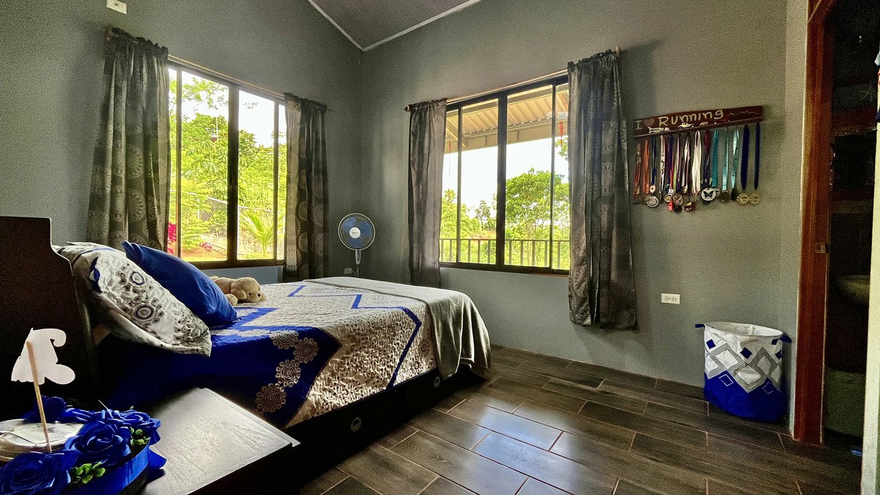 Mountain and Countryside House For Sale in Daniel Flores - Gallery image 16