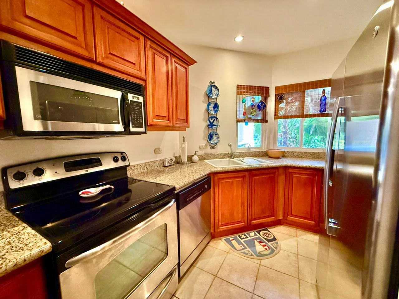 Home in Gated Community Las Nubes - Gallery image 5