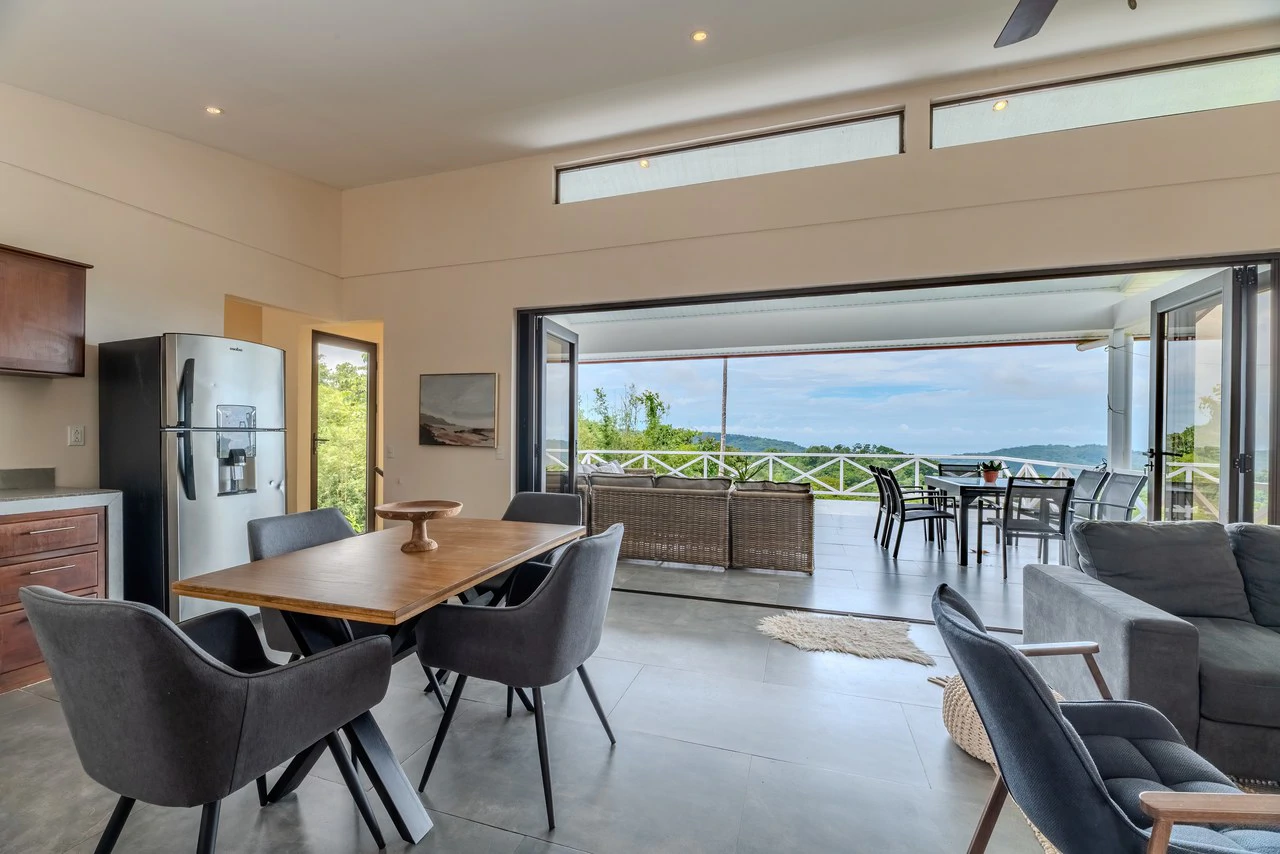 Casa Blanca: Ocean & Mountain View Home in Platanillo - Gallery image 20