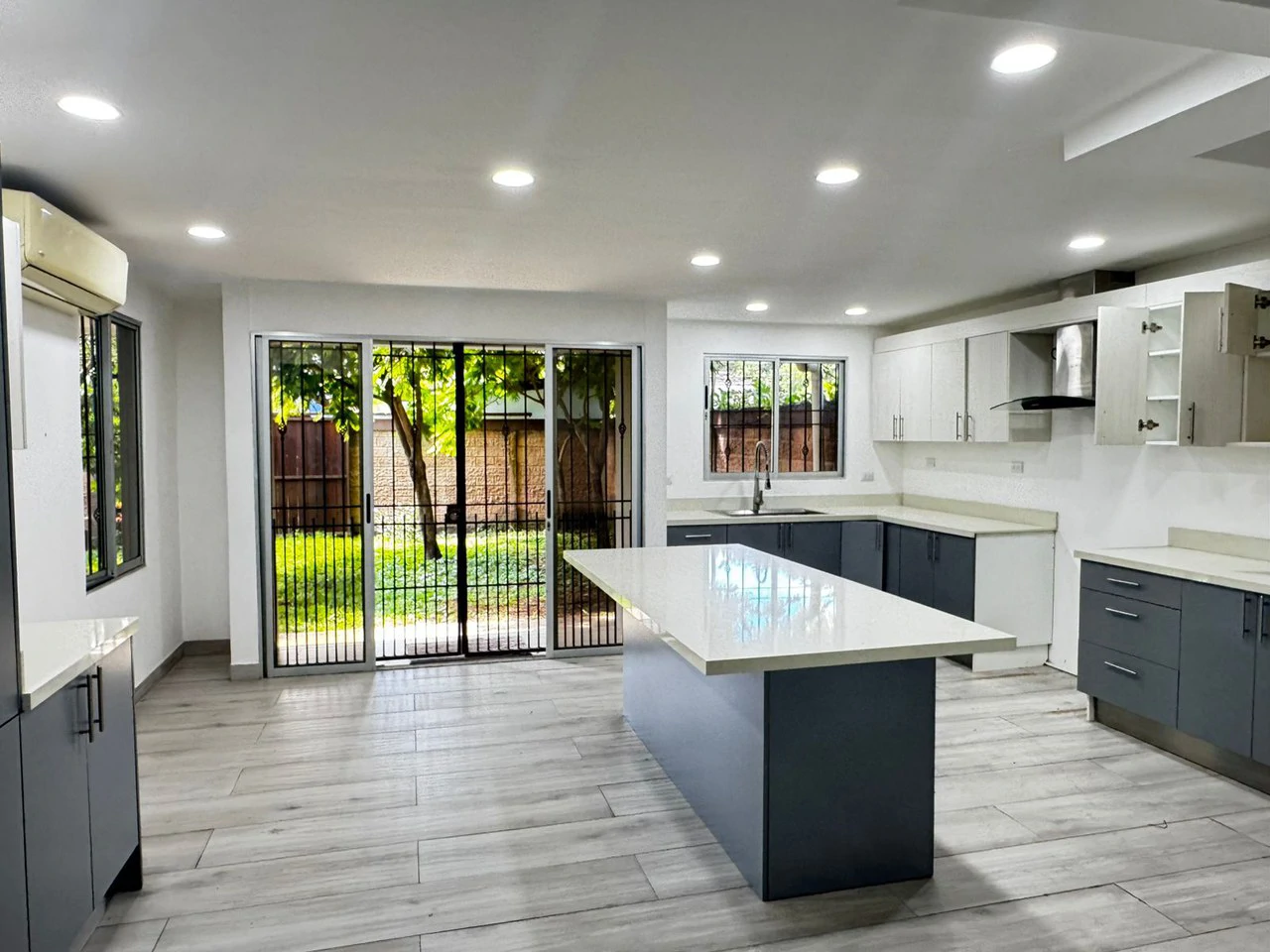 House For Sale in Liberia - Gallery image 18