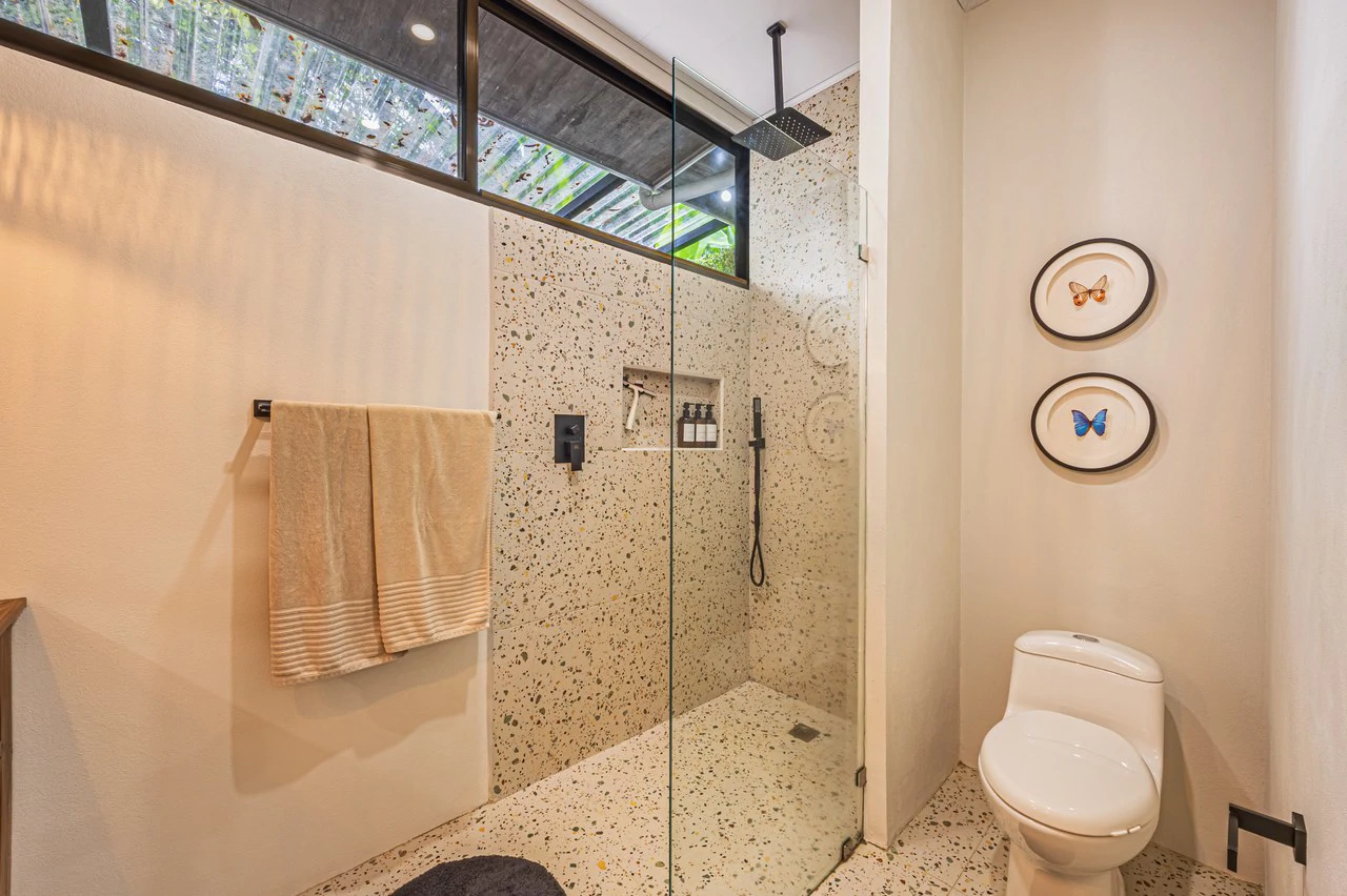 5 Out Of 5 Star Hotel for sale! - Gallery image 45