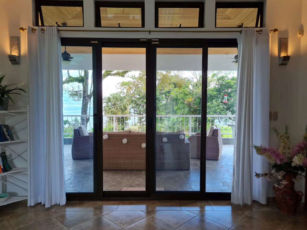 Villa Corazon: Unique LAKE FRONT property, 2 Villas and Tiny house on 5 acres with lake access. - Gallery image 28