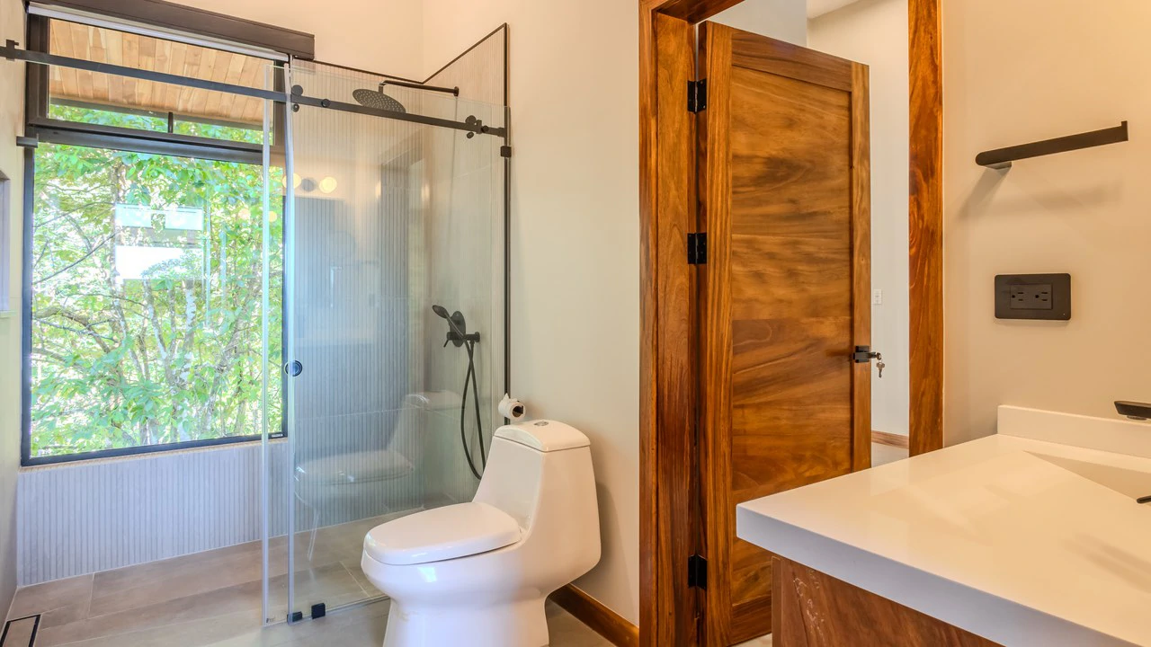 Luxury 3 Bedroom Home with Ocean Views in Downtown Uvita - Gallery image 79