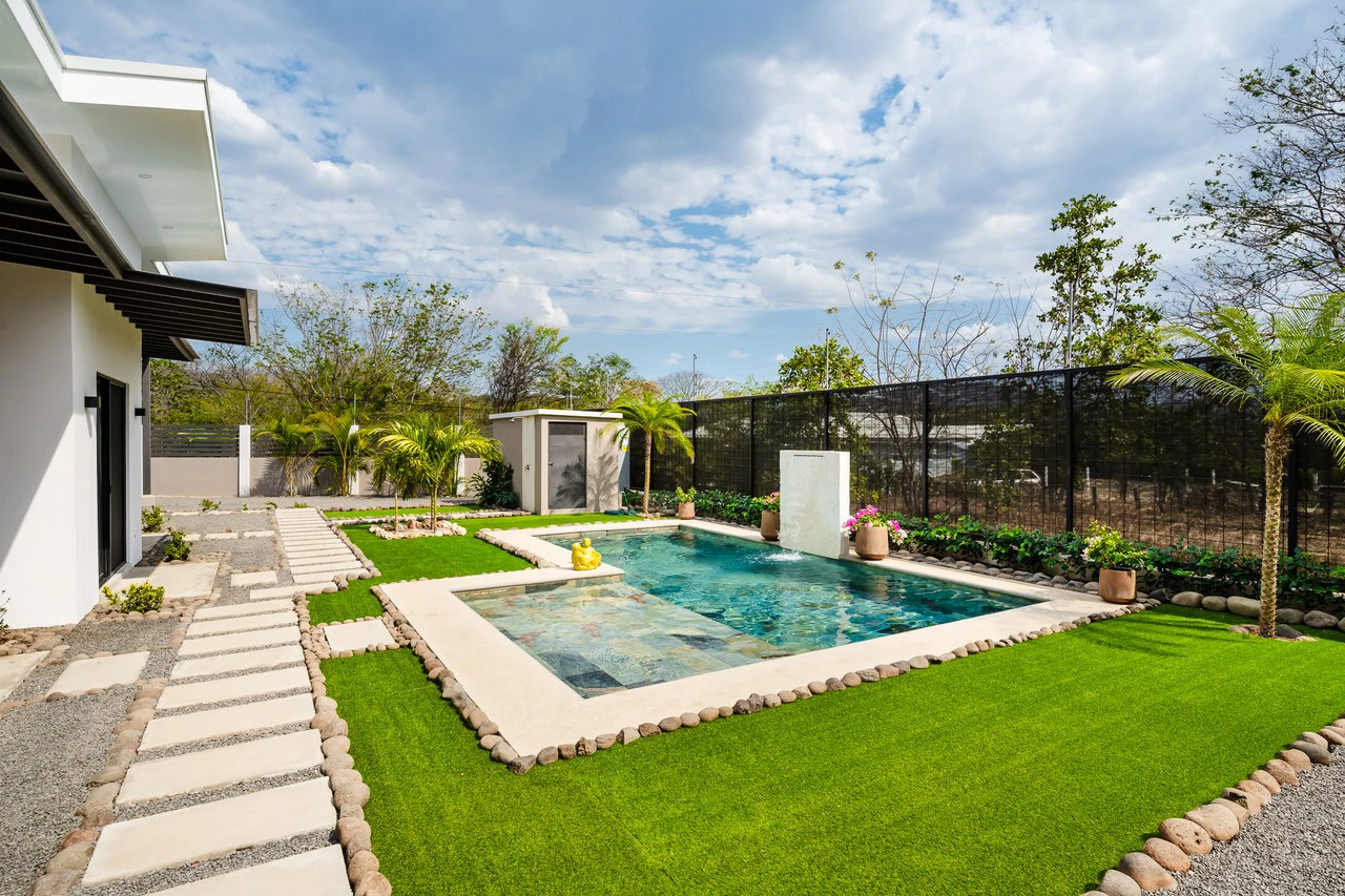 Villa Aurora: New 5BR Luxury Home Minutes from Playa Penca & Potrero - Gallery image 8